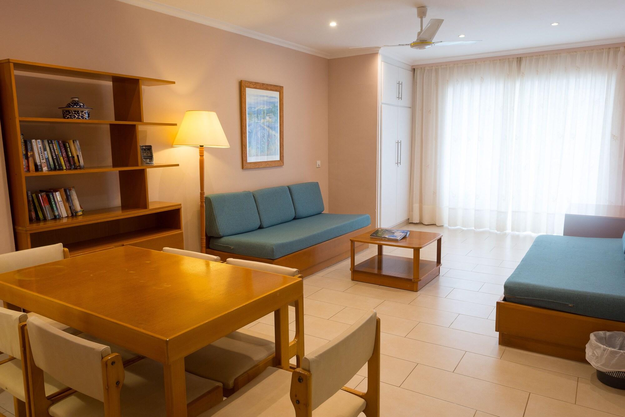 Aparthotel Hamilton Court Santo Tomás Esterno foto