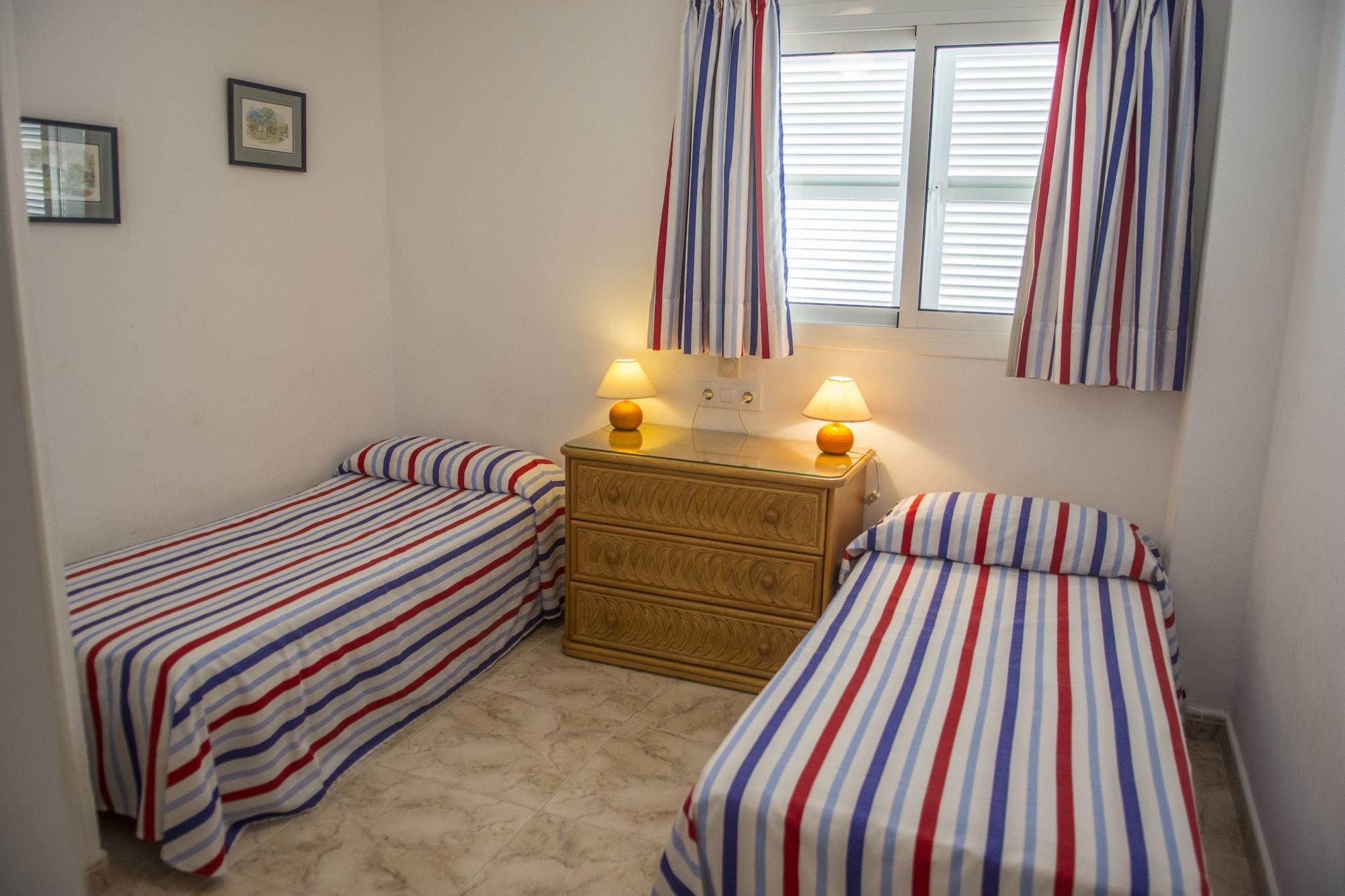 Aparthotel Hamilton Court Santo Tomás Esterno foto