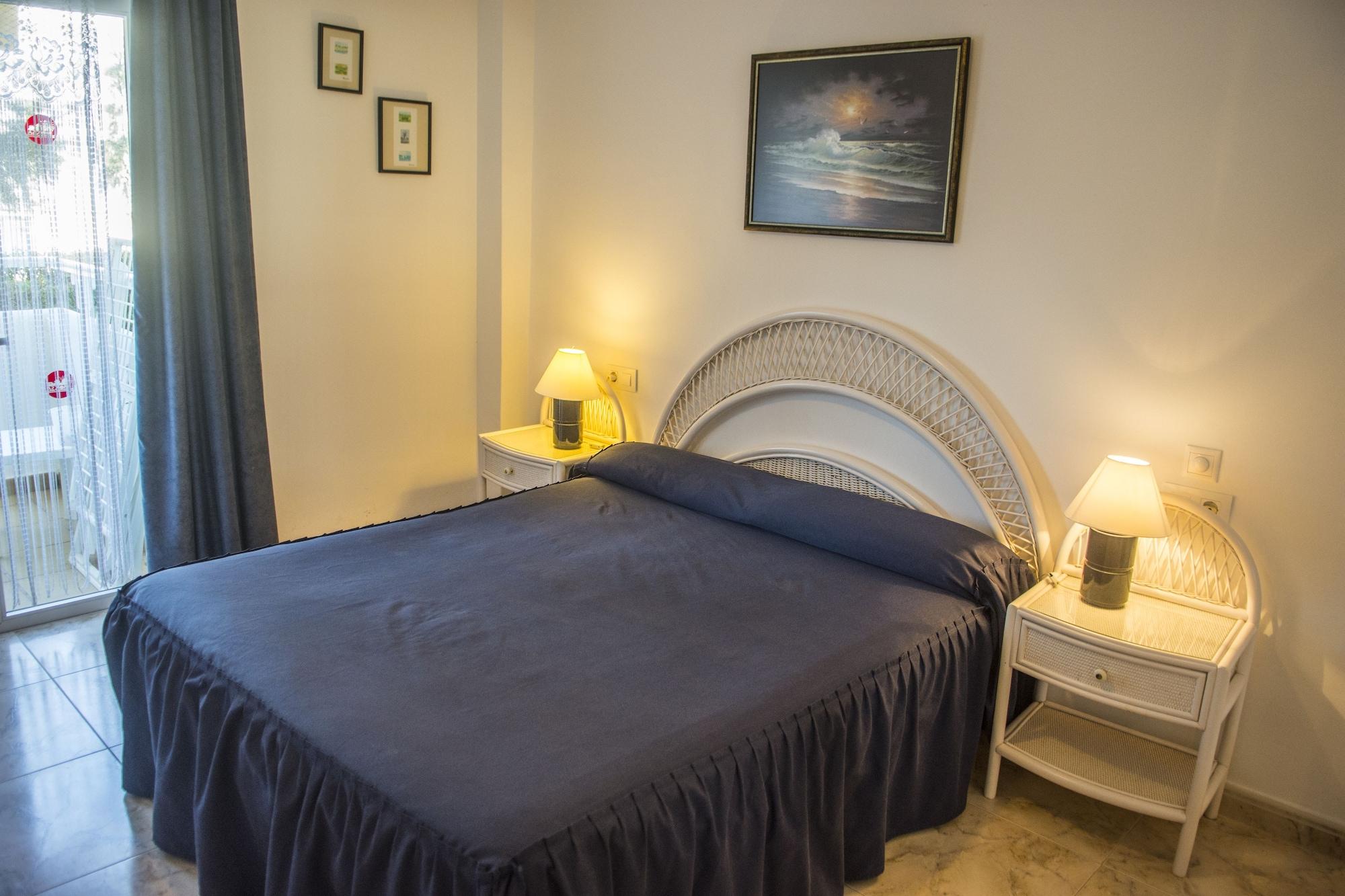 Aparthotel Hamilton Court Santo Tomás Esterno foto
