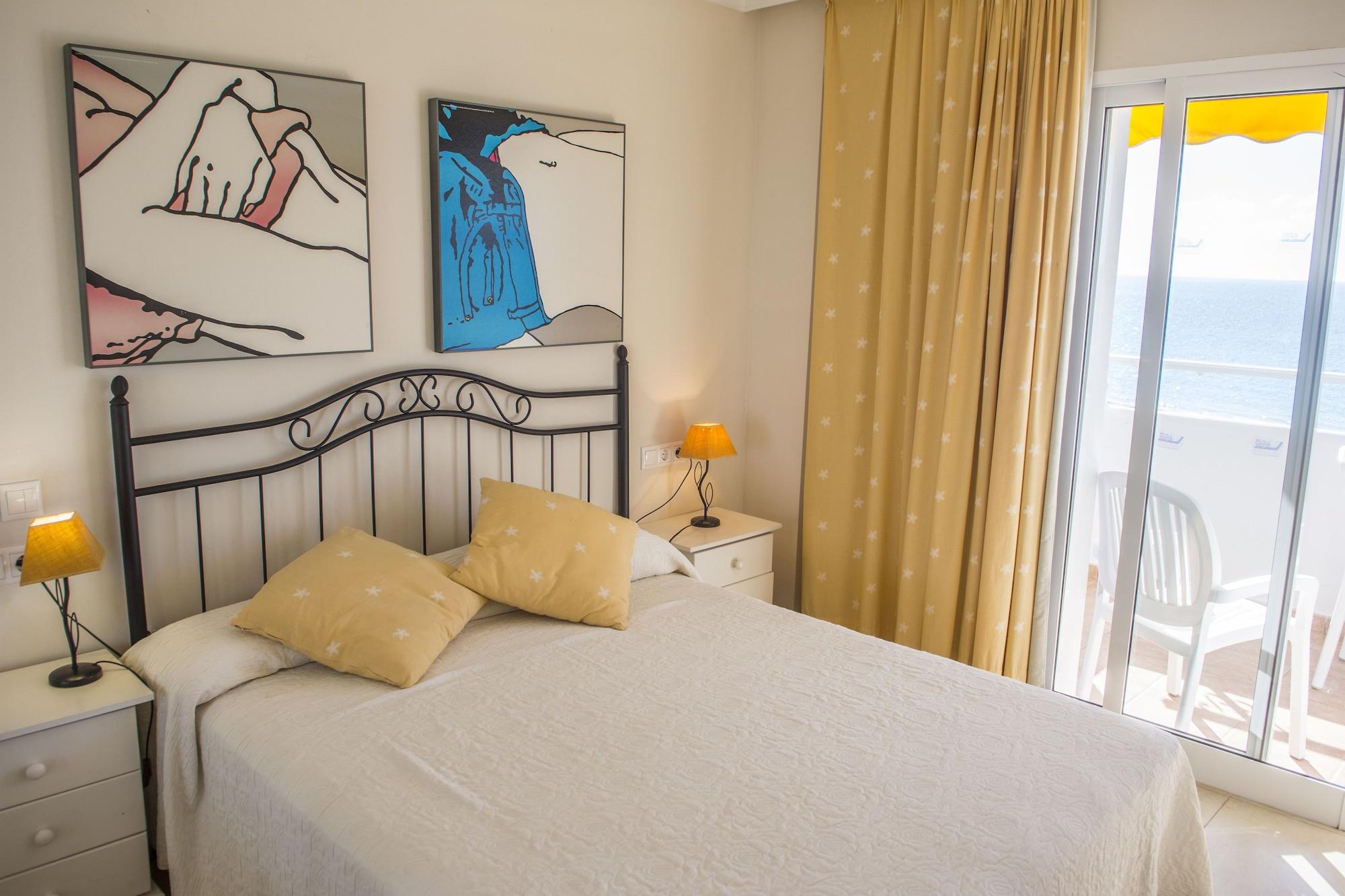 Aparthotel Hamilton Court Santo Tomás Esterno foto