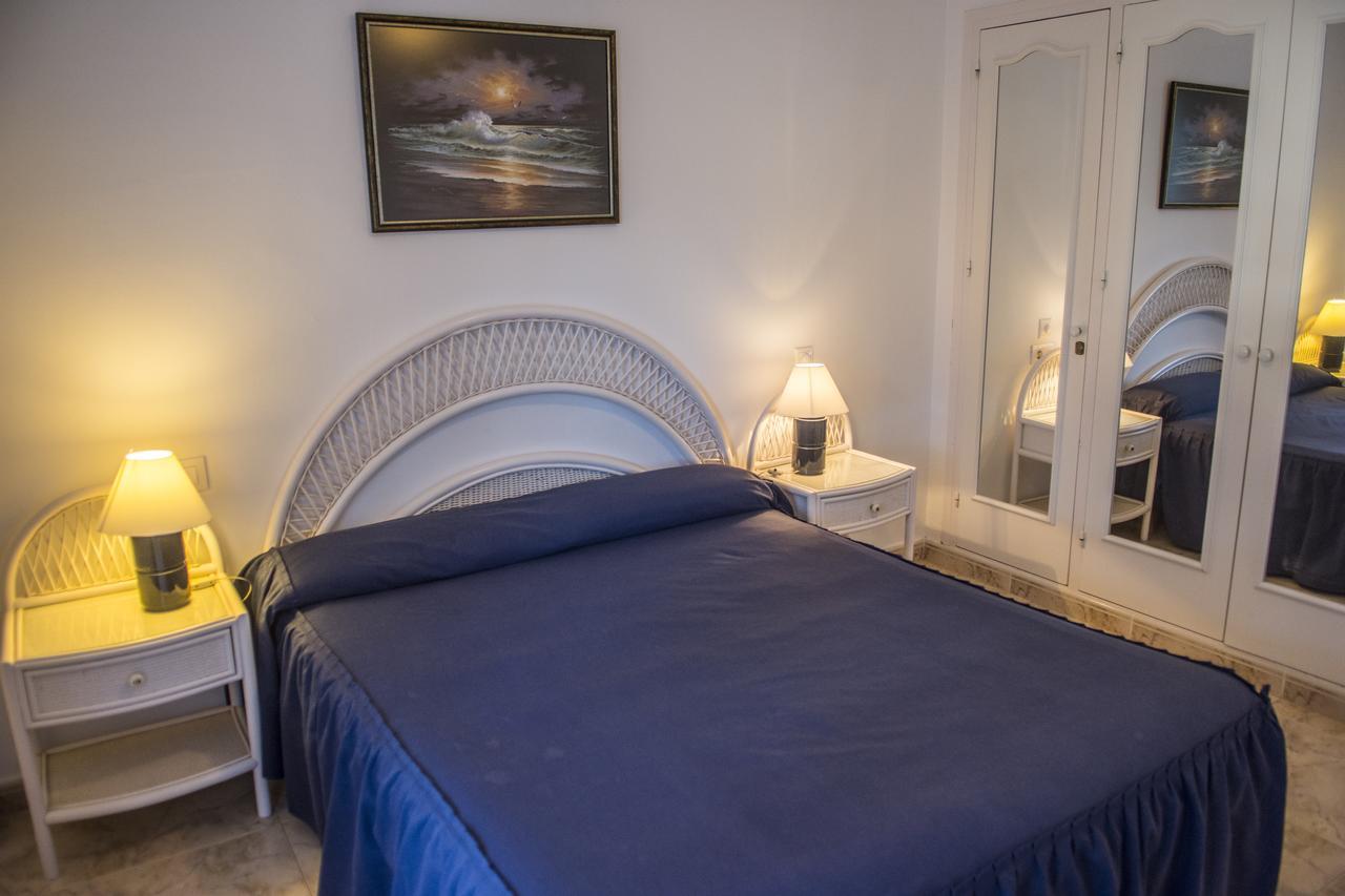 Aparthotel Hamilton Court Santo Tomás Esterno foto