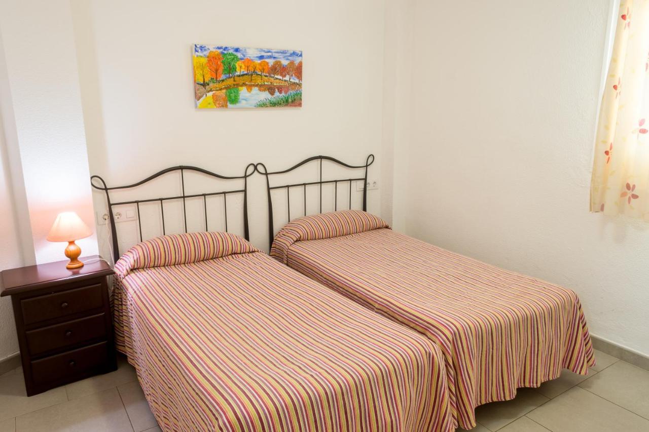 Aparthotel Hamilton Court Santo Tomás Esterno foto